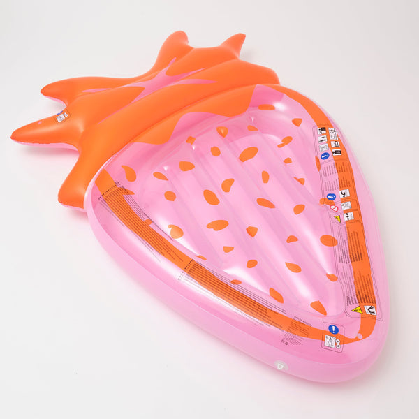 Luxe lie-on Strawberry Floatie