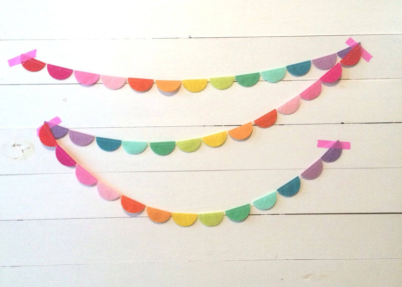 Mini Felt Scalloped Rainbow Garland